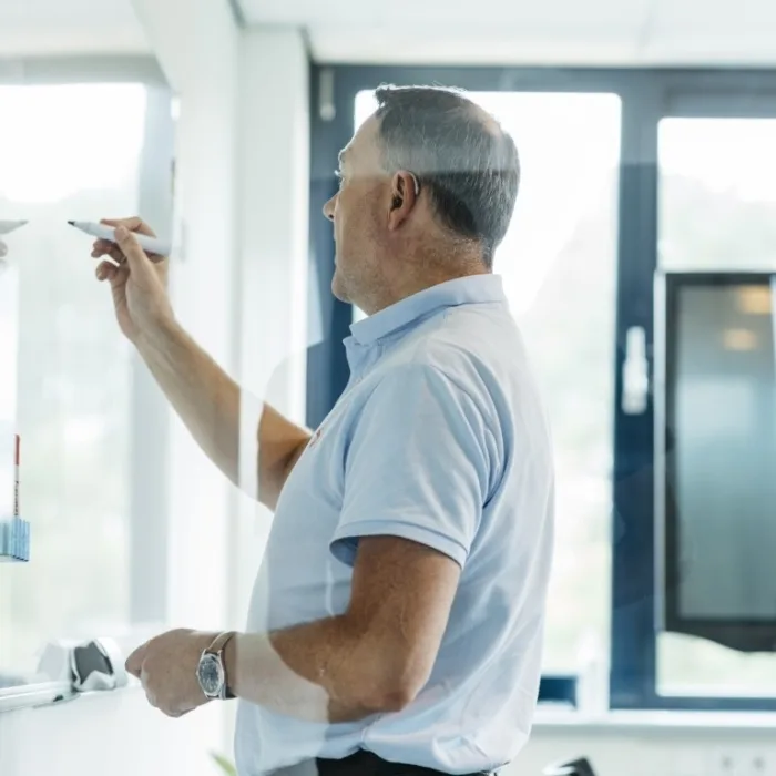 Werkvloerfotos Dutch Boosting Group DBG foto Pim Geerts PIMG9443 Middel